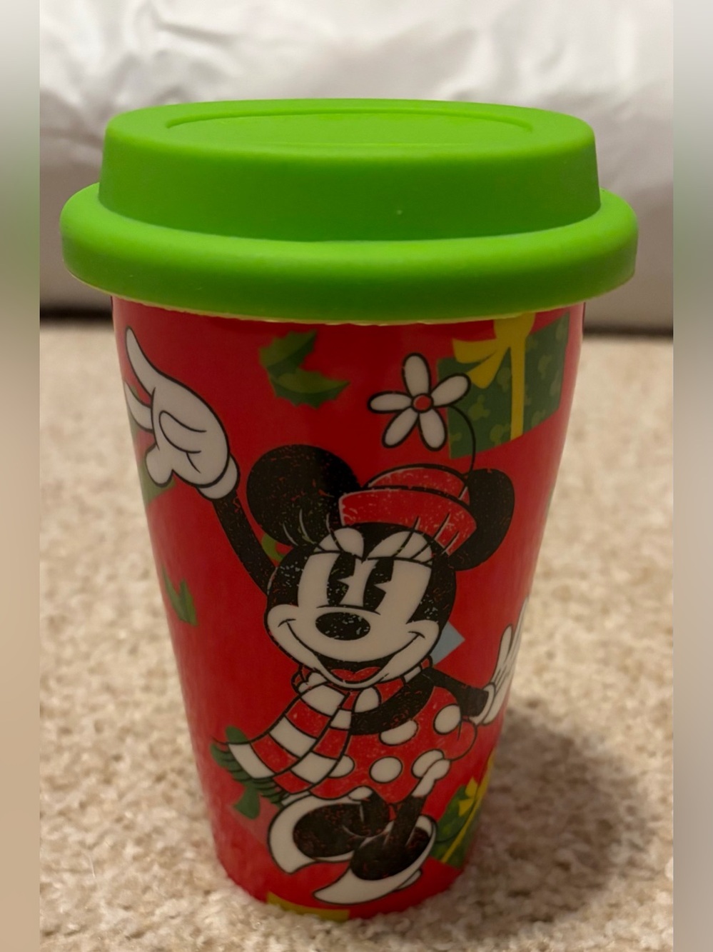 Disney Minnie Mouse Christmas 
Travel Glass Mug With Lid